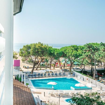 Hotel Bristol リニャーノ・サッビアドーロ エクステリア 写真
