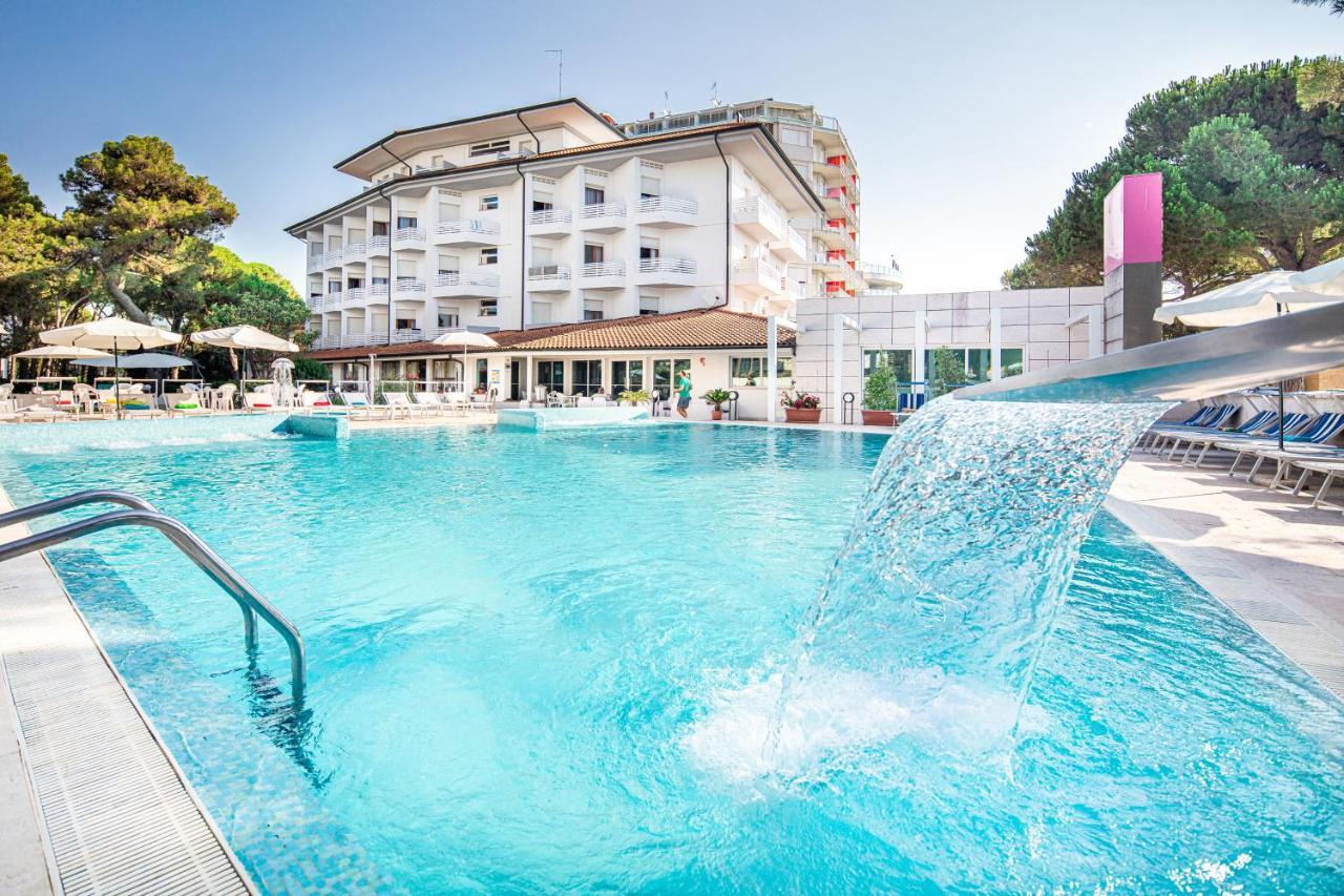 Hotel Bristol リニャーノ・サッビアドーロ エクステリア 写真