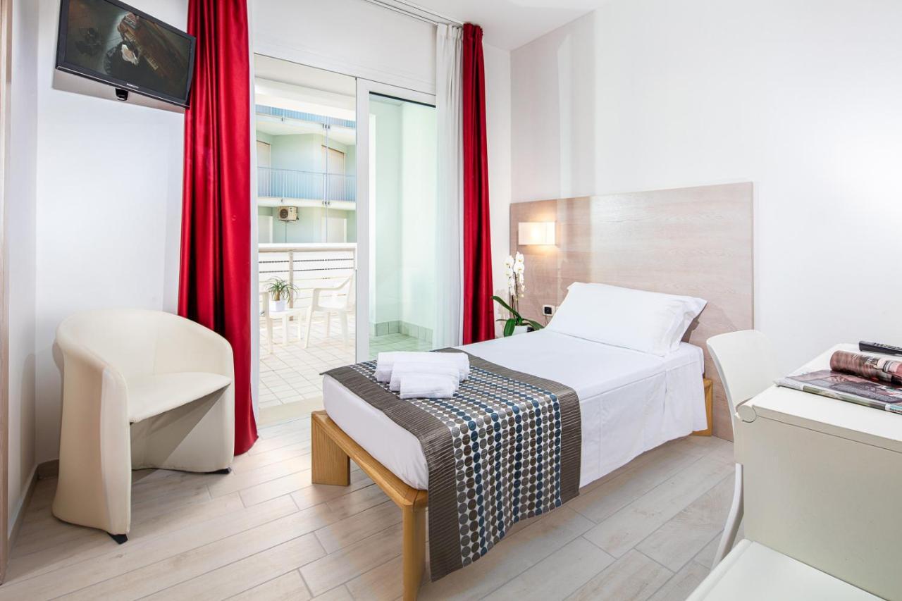 Hotel Bristol リニャーノ・サッビアドーロ 部屋 写真